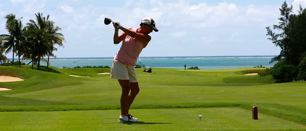 jugar al golf en Málaga