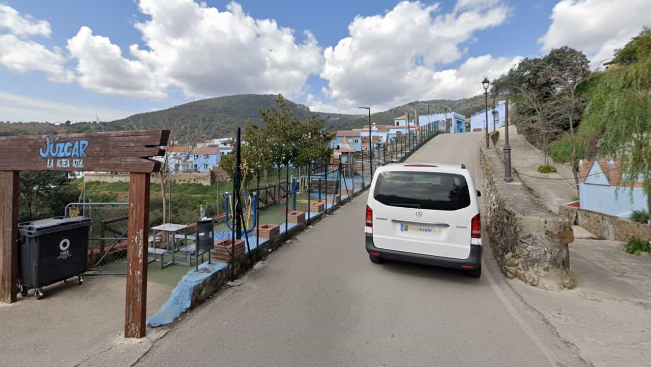 Transfer a Júzcar desde Málaga con Malagatransfer.